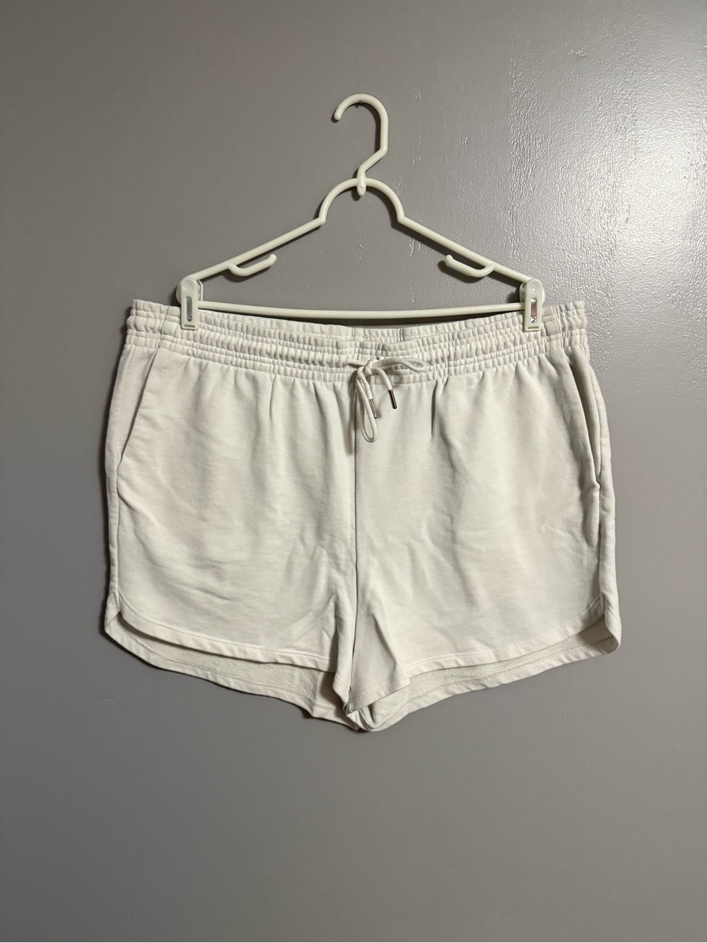 H&M Cream Drawstring Athletic Shorts